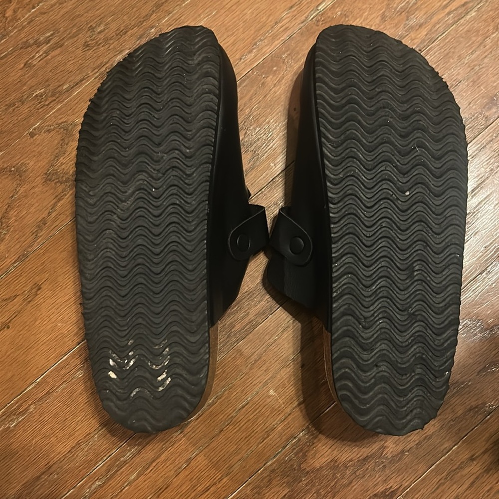 Cushionaire Black Clogs Size 11 - Women’s - Picture 3 of 4